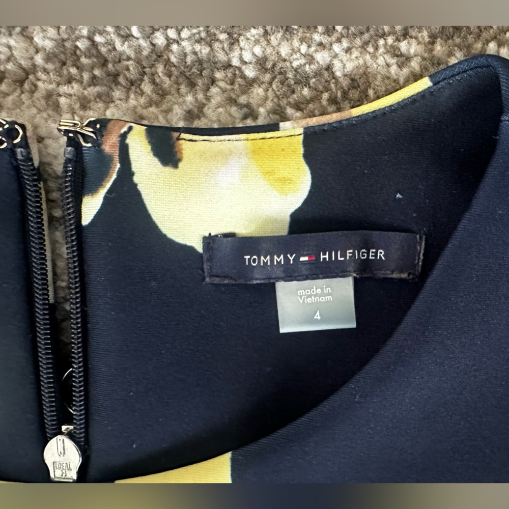 Tommy Hilfiger Navy Floral Sleeveless Scoop Neck Stretch Shift Dress Sz 4 EUC - Picture 8 of 17